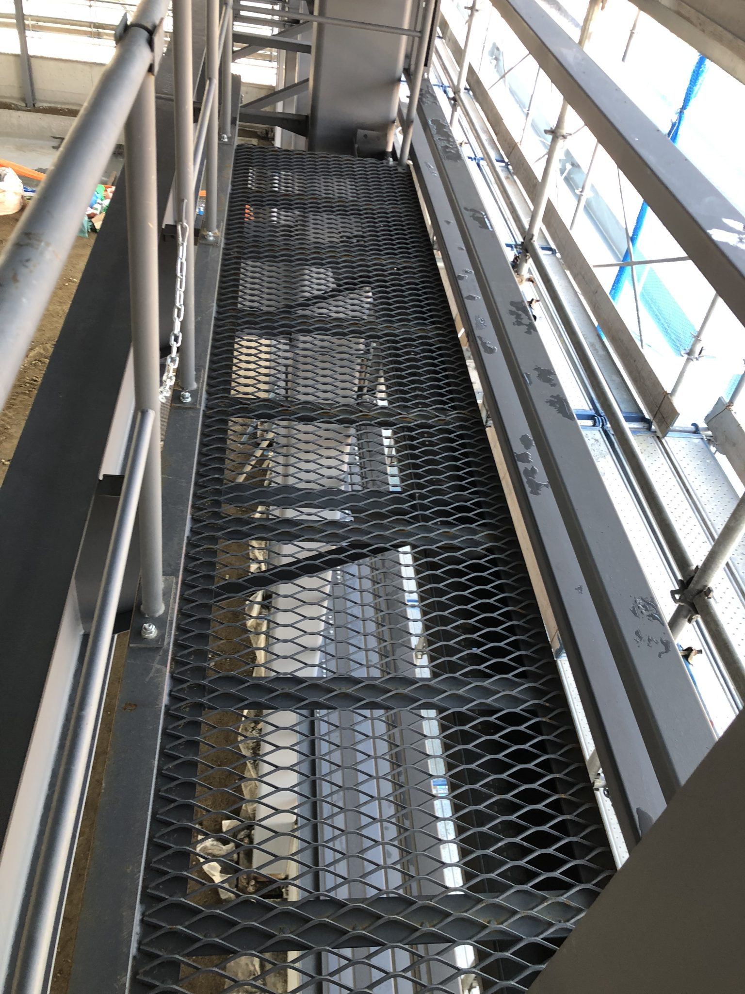 鉄骨工事のキャットウォークとは 鉄骨工事の知識